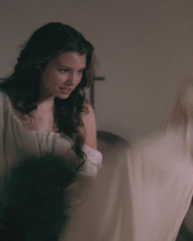 [Nipple] Lauren Cohan in Casanova (2005)