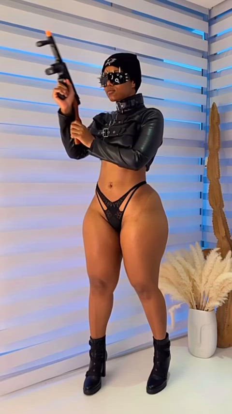 african afro amateur thick ebony-girls thick-booty clip