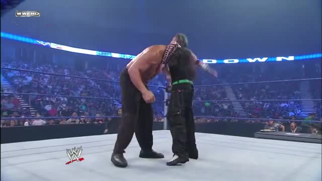 08.22.2008 WWE SMACKDOWN Jeff Hardy vs Great Khali