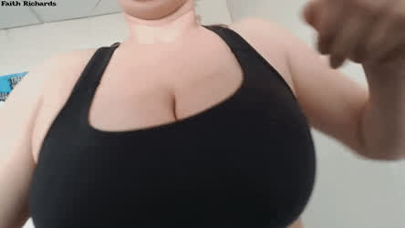 BBW Big Tits Cam Curvy Gym Jiggling Selfie Solo clip