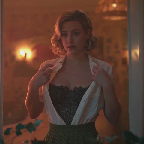 blonde celebrity lili reinhart clip