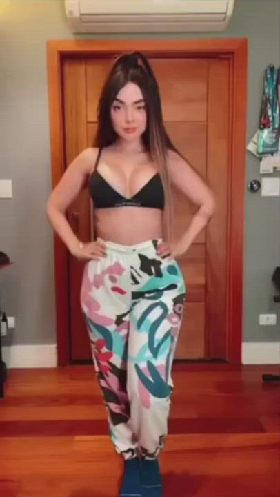 Big Ass Big Tits Dancing clip