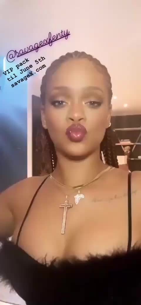 Rihanna - Sexy Cleavage