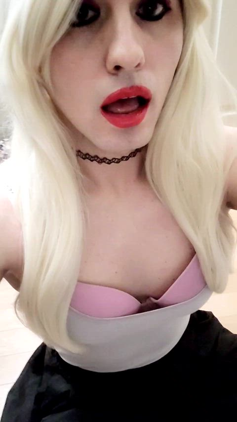 25 San Diego Sissy looking for daddy :)
