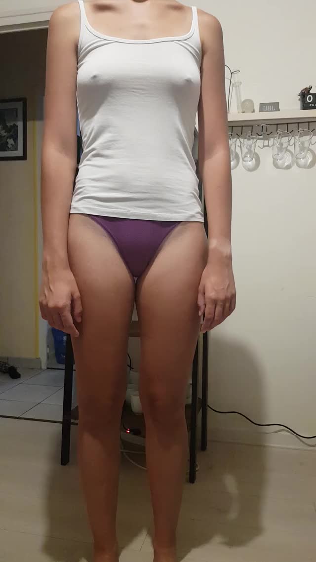 F18, 62kg, 180cm, Trying a normalnude gif ? You've all been so nice to me, I wanted