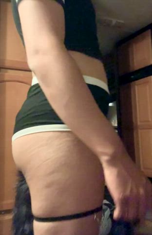 Howβs my tail look? >:3