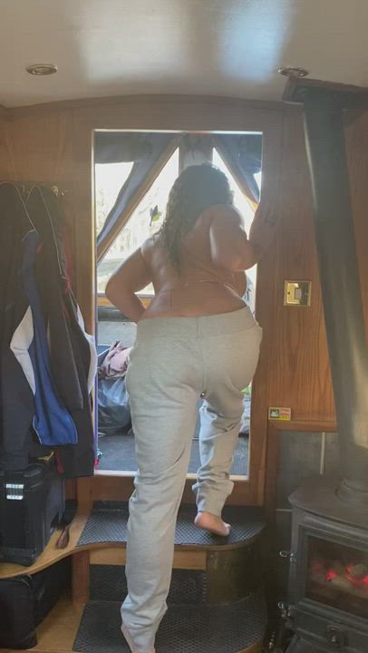 Big Ass Booty Ebony Mature Nude clip