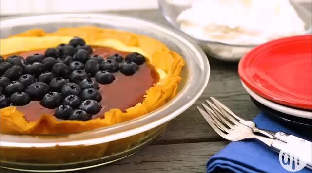 Red, White and Blueberry Cheesecake Pie