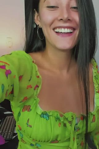 boobs camgirl cute flashing latina smile teen tits titty drop clip