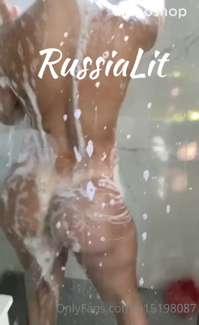 Sexy ass in the shower 2