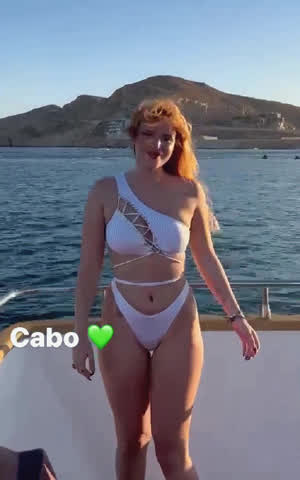 Bella Thorne Celebrity White Girl clip