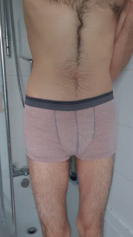 M 23 Who likes bottoms who piss in their boxers? xoxo
