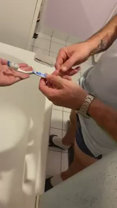 Beautiful Slut Tiffany Leiddi Brushing Her Teeth With Cum 👄💦✨