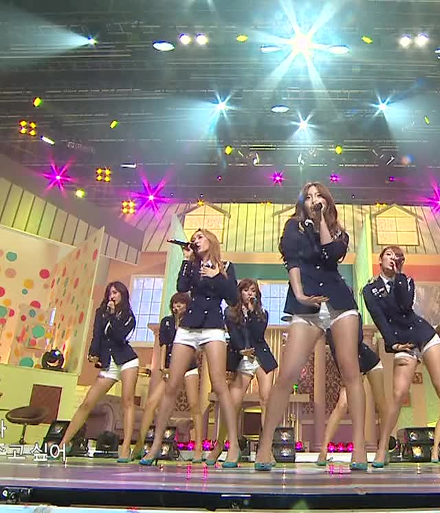 Girls' Generation - Etude + Genie (MBC Show Music Core E178 090815)-[05.13.156-05.16.810]