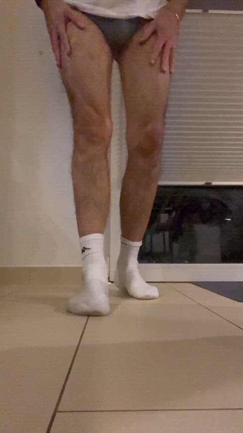 amateur hairy cock legs clip