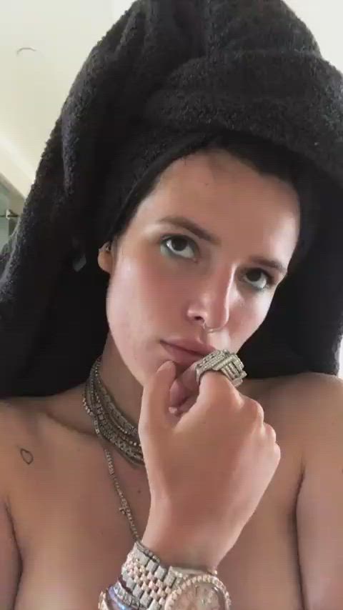 bella thorne celebrity sexy clip
