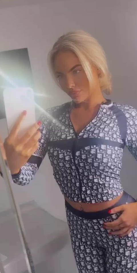 babe cute fit mirror nsfw solo tits clip