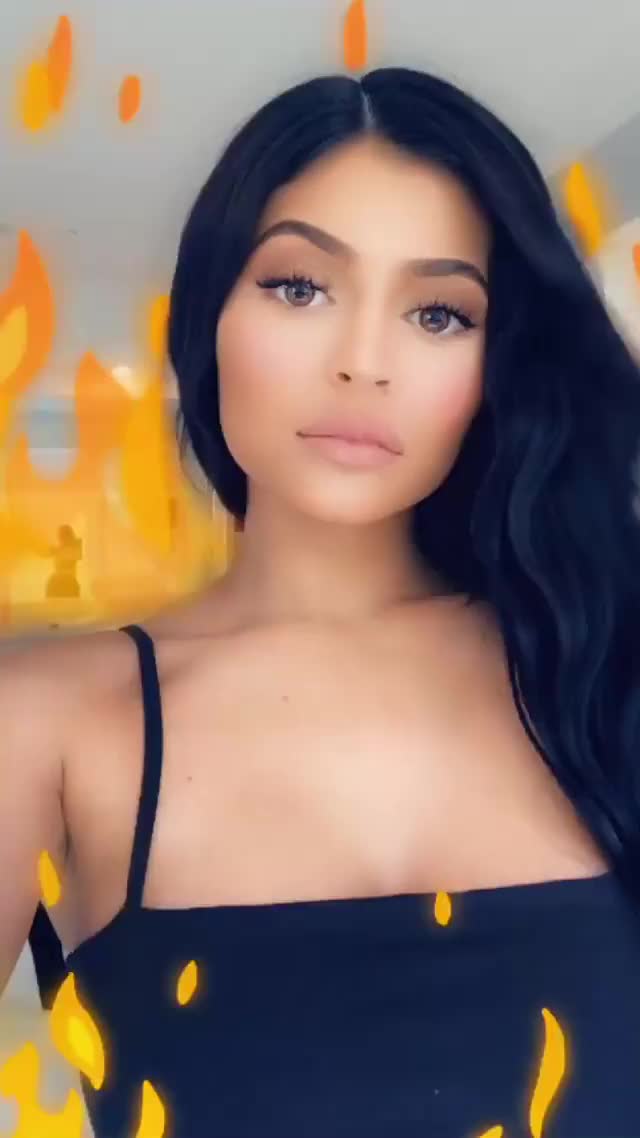 Kylie Jenner - Instagram Story, 02/26/2019