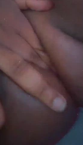 ebony fingering masturbating pussy clip