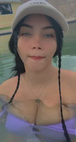 i get horny in the pool too often.. it always ends like in this video haha, I think