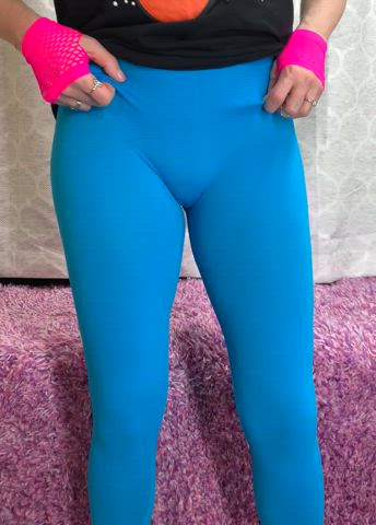 My pussy might look too fat in these leggings but I still love how they feel