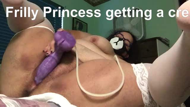 Frilly Princess getting a creamy surprise