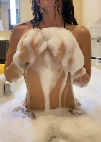2000s porn bathroom bathtub erotic naked onlyfans shower tease teasing clip