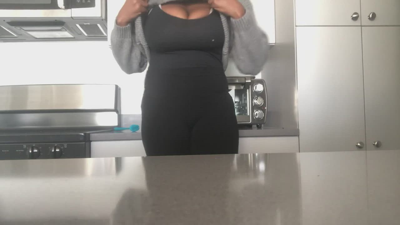 Pretty Kitchen Titties