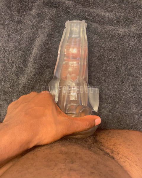 Need your insides stretched like this? [Full vid on Onlyfans 🔗👇🏾]