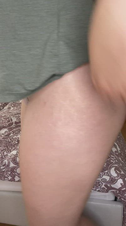 Still kinda insecure about my cellulite… am I still fuckable? ?