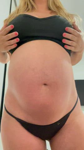 boobs huge tits pregnant pregnant-porn clip