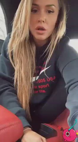 blonde car pussy clip