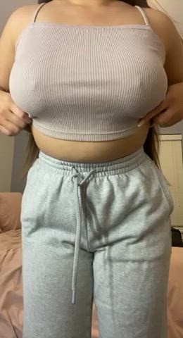 18yr boobs 💋