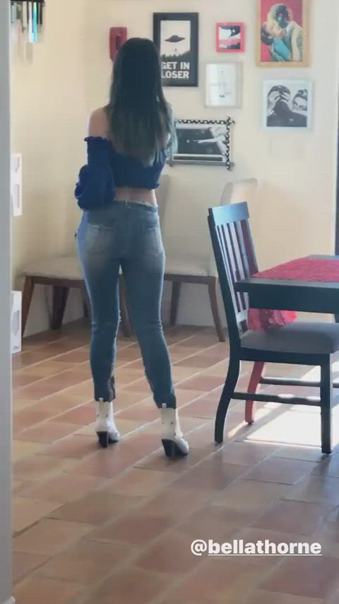 bella thorne booty celebrity clip