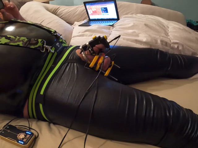 A clip from my weekend Estim session 