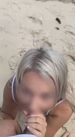 Wife giving Public Blowjob on Beach