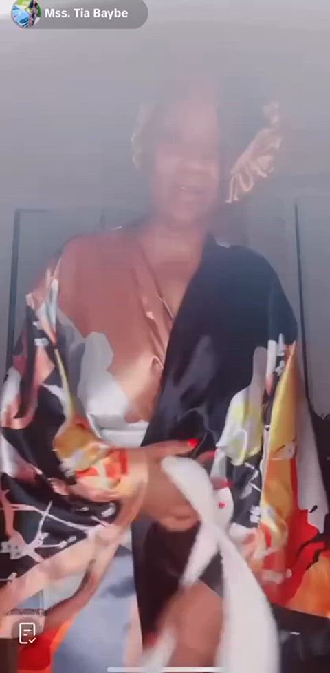 big nipples big tits black ebony nipslip robe tits clip