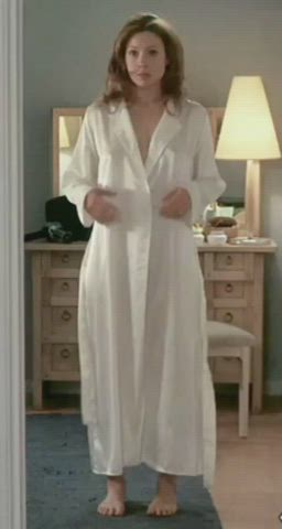 Alex Kingston - Perfect body in 'Essex Boys'