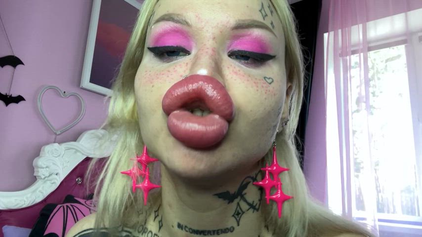 amateur bimbo bimbofication blonde fake fake lips onlyfans solo tattoo tease amateur-girls