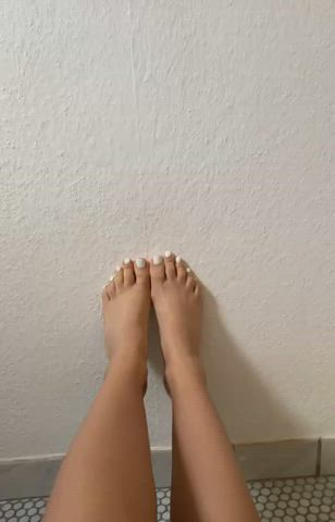 19 Years Old Cute Feet Feet Fetish Legs Petite Schoolgirl Teen Toes clip