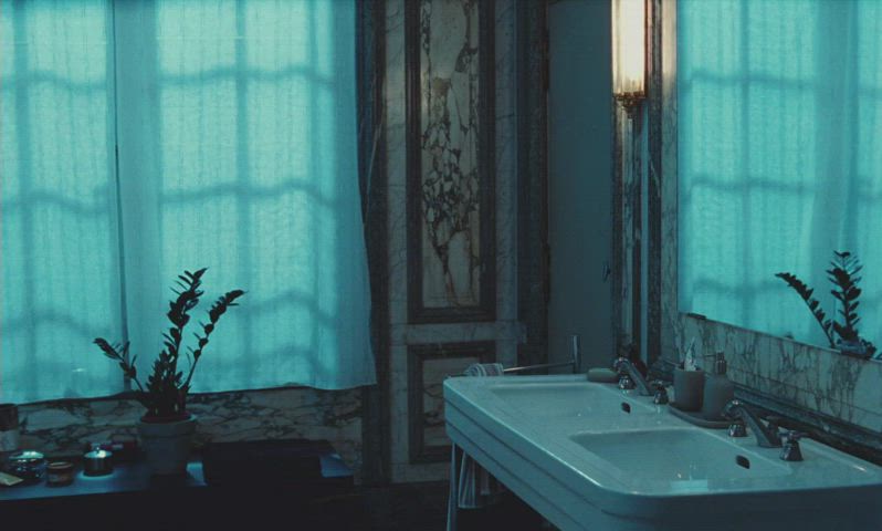 bathroom celebrity cinema french nudity clip