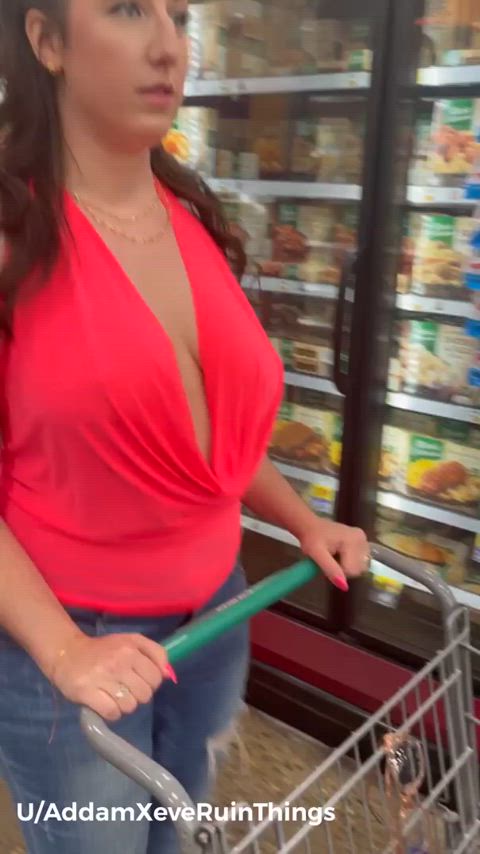 Just a regular wholesome step-mom taking care of groceries and saying hi to all the