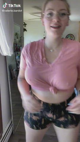 Bouncing Tits Braless Glasses Non-nude Pawg Pokies TikTok clip