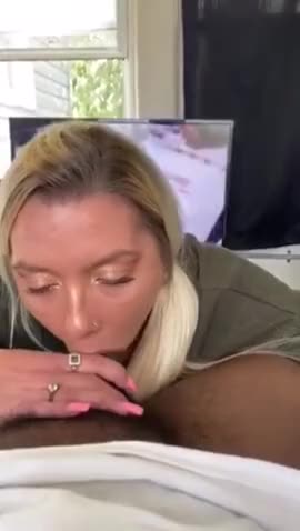Sexy white girl makes him nut and keeps sucking
