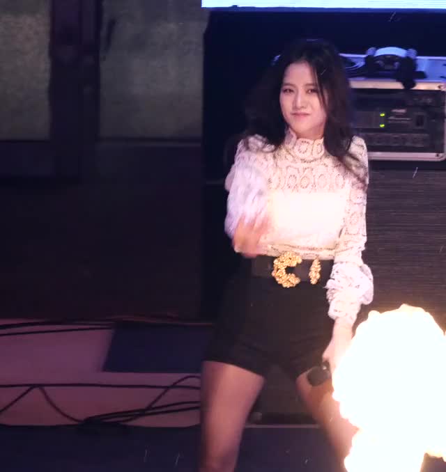 BlackPink Jisoo Boombayah