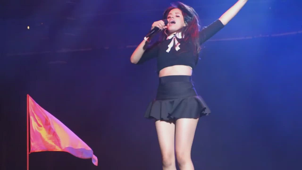 Nothing is hotter to me than camila cabello showing her ass In a fucking skirt
