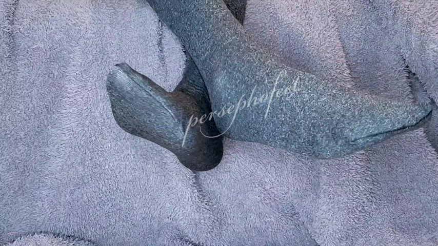 feet feet fetish fetish foot foot fetish soles stockings tease teasing tights clip