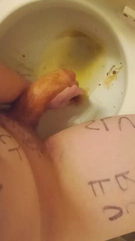 masturbating teen toilet clip