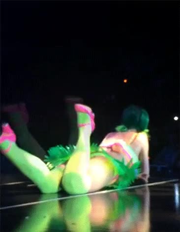 Katy Perry  - awesome ass in a green dress