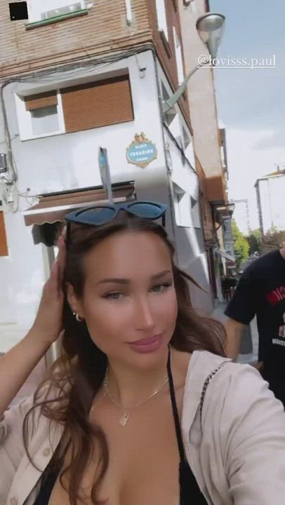 Big Tits Bouncing Tits Public clip